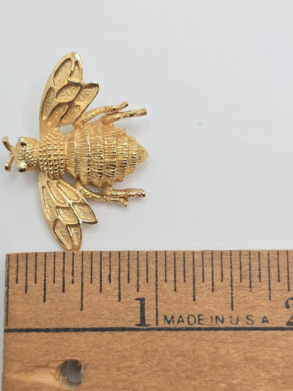 Vintage Bee Brooch Avon Gold Tone Textured Insect Pin 1.25